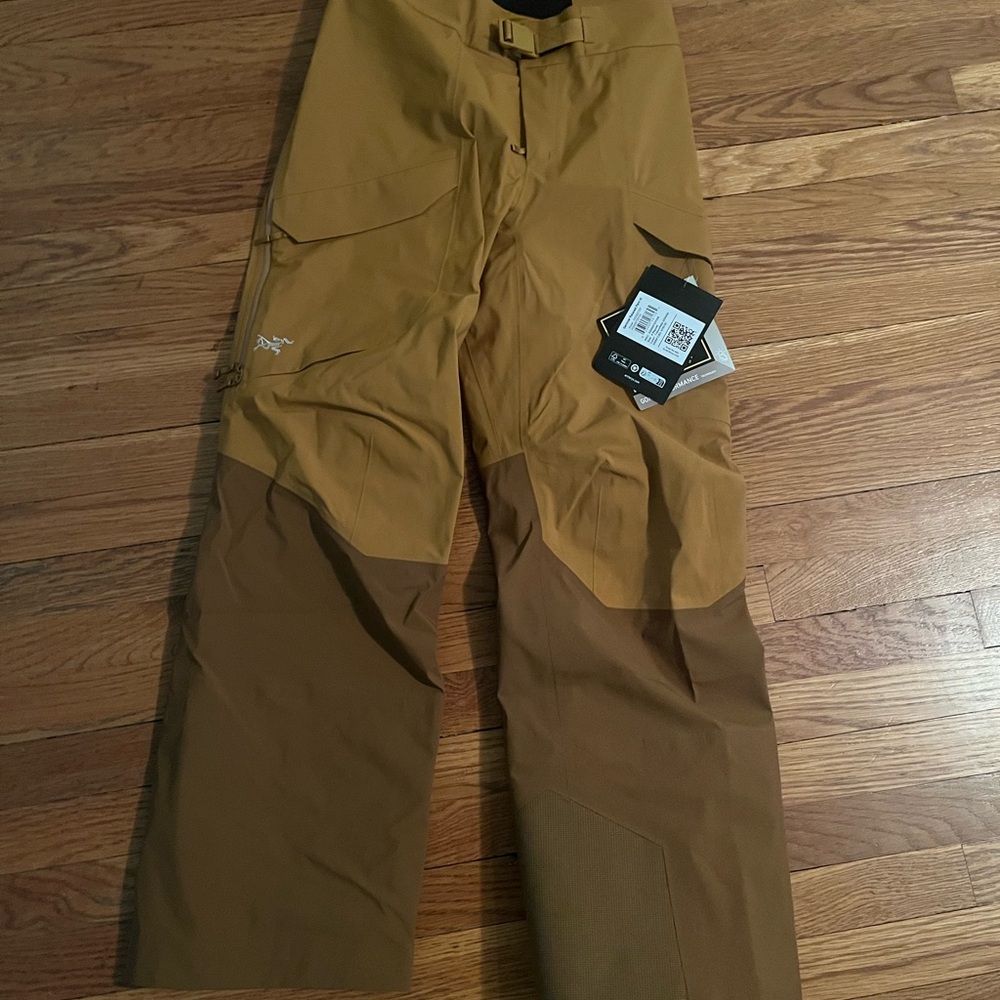 Arc'teryx Yukon/Relic Relaxed Sentinel Ski Pants size 4R